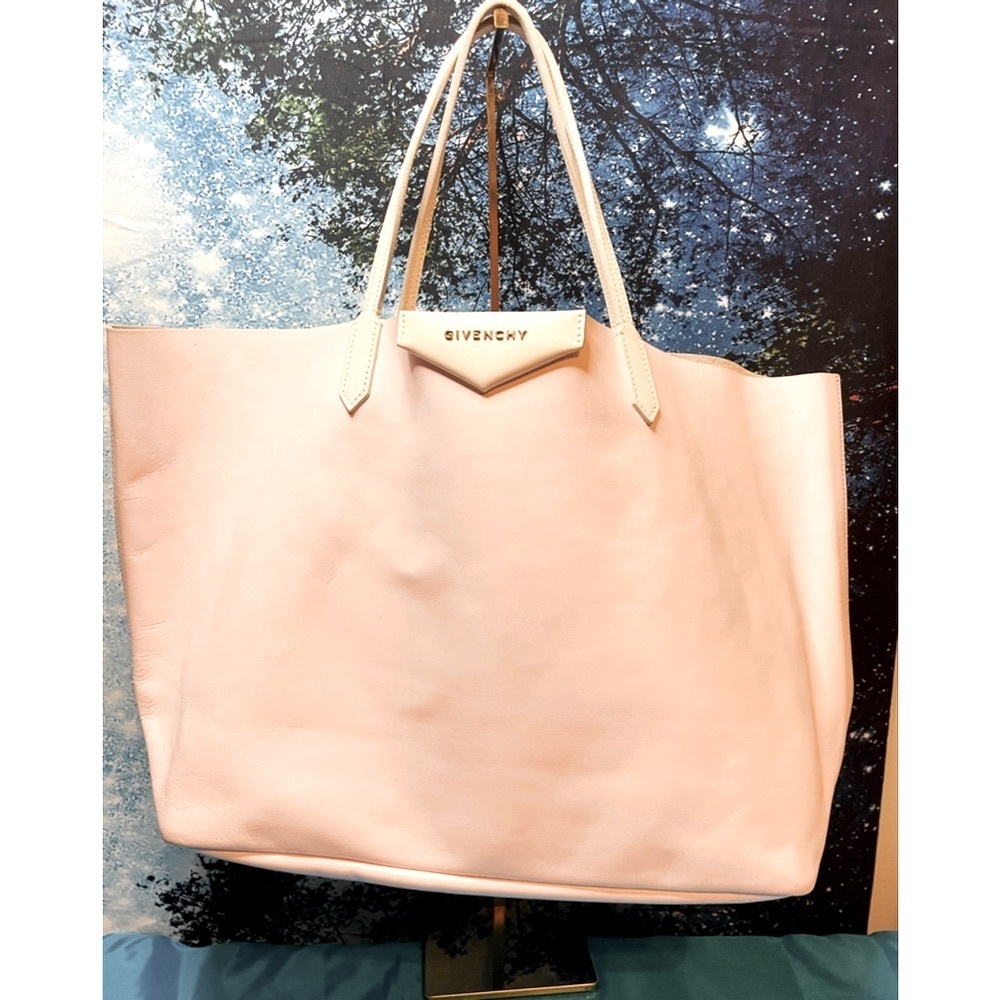Gorgeous Givenchy Pale Pink Leather Tote Bag with Pouch Large - Picture 3 of 16